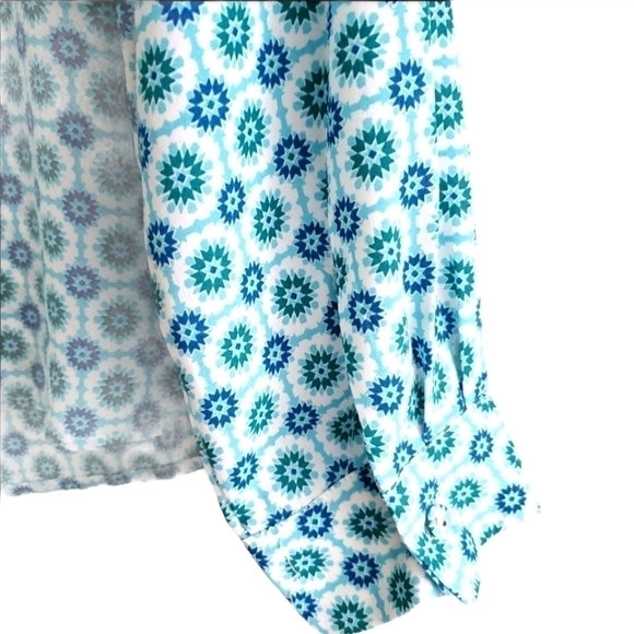 SKIES are Blue Split Neck Top - Picture 7 of 11